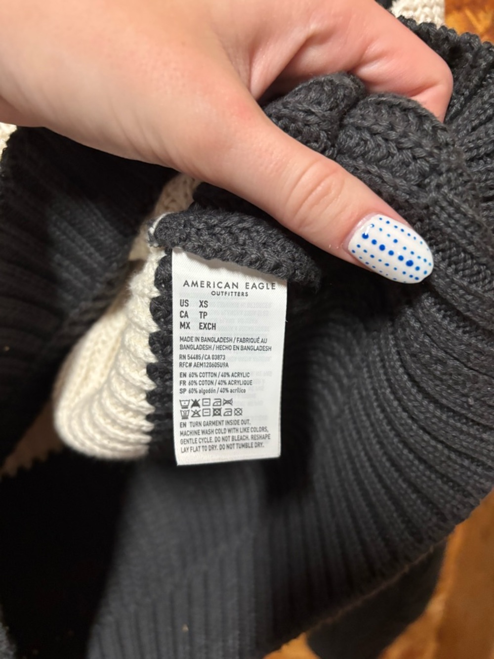 American Eagle Outfitters Cropped Half-Zip Sweater - Cream & Charcoal - Picture 5 of 5